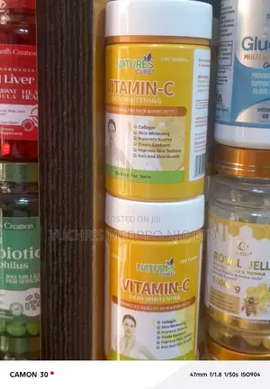 Nature's Cure Vitamin-C Skin Whitening
