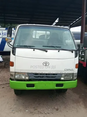 Dyna 200 Pickup Truck 6 Tyres (Foreign Used) Petrol