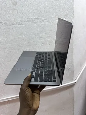 Laptop Apple MacBook Pro 2020 8GB Apple M1 SSD 256GB