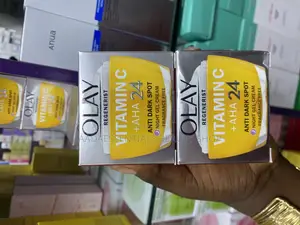 Olay Regenerist Vitamin C +Aha 24