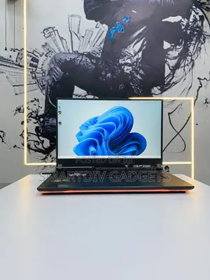 Laptop Asus ROG Strix G17 16GB AMD Ryzen 9 SSD 1T