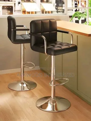 Height Adjustable Bar Stool With Armrest