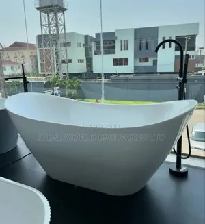 White Bathtub 