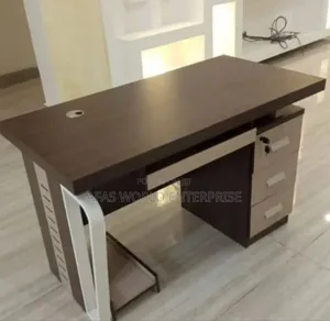 1.4m Imported Office Table With Drawers