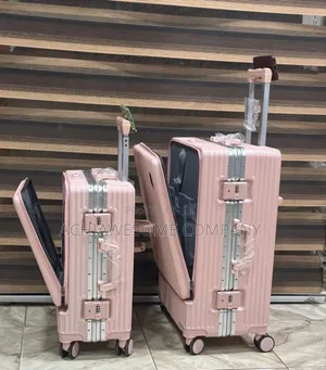 Set Of 2 Luggage With Laptop Space And Usb Port