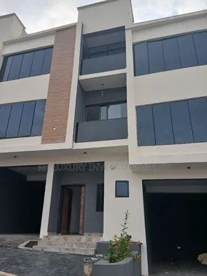 4bdrm Duplex in A Serene And Quiet for rent