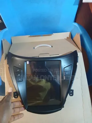 Hyundai Elantra Tesla Android
