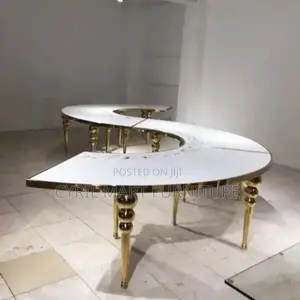 Serpentine Table Vip Gold Table