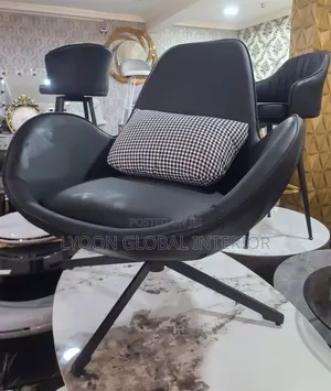 Exotic Quality Modern Relaxing Chair