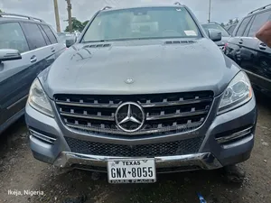 Mercedes-Benz M Class ML350 4MATIC 4dr SUV AWD (3.5L 6cyl 7A) 2015 Gray