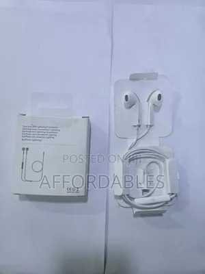 Apple Earpods Lightning Connector