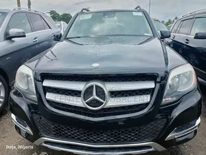 Mercedes-Benz GLK-Class Base GLK 350 4dr AWD 4MATIC (3.5L 6cyl 7A) 2015