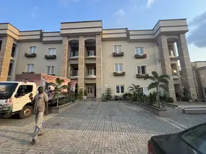 4bdrm Townhouse/Terrace in Guzape Main Abuja for sale