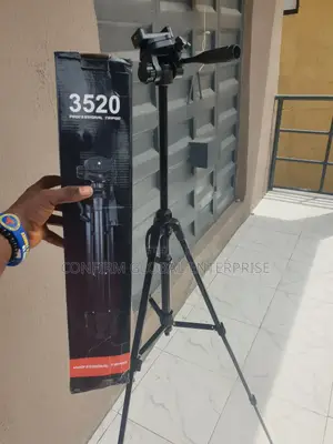 Brand New Tripod Stand for Camera and Phone