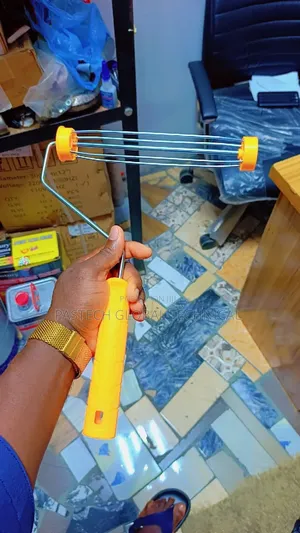 Roller Frame and Screw Thread 9" Ingco Paint Roller With 5-Wire