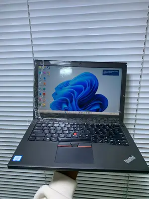 Laptop Lenovo ThinkPad X270 8GB Intel Core I7 SSD 256GB