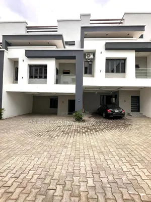 4bdrm Townhouse/Terrace in Wuye Abuja for sale
