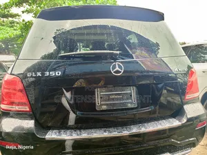 Mercedes-Benz GLK-Class Base GLK 350 4dr AWD 4MATIC (3.5L 6cyl 7A) 2015