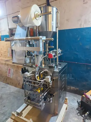 Four Sealing Liquid Packaging Machine
