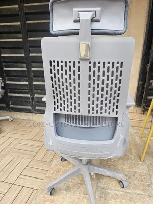 Office Swivel Chair With Headrest