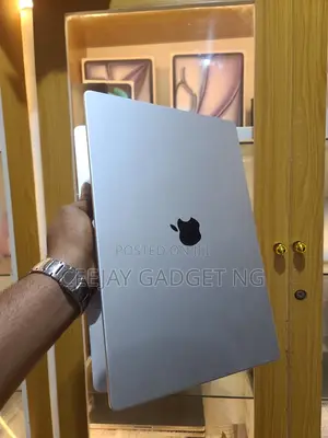 Apple MacBook Pro 2023 M3 Pro 16-inch 18GB Apple M3 Pro SSD 512GB