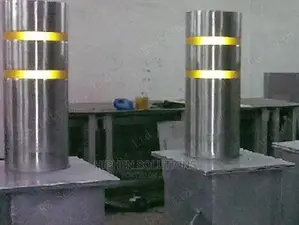 Statiion Access Control Retractable Bollards
