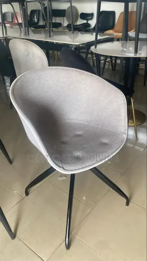 4 Leg Balanced Grey Chair
