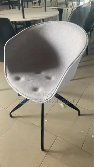 4 Leg Balanced Grey Chair