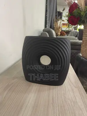 Black Nordic O Vase [Big]