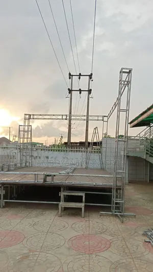 Local Stage and Local Truss Construction