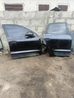 Each Door if Volkswagen Porsche Macan 2015 Model