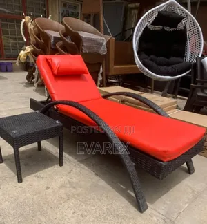 Swimming Pool Bed/Chair With Table