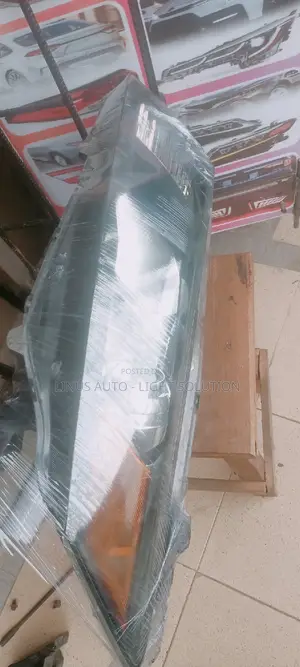 Head Light 2010 Honda Crosstour