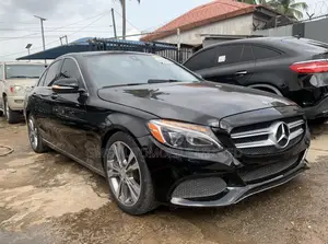 Mercedes-Benz C300 Base AWD 4Matic Sedan (2.0L 4cyl 7A) 2015 Black