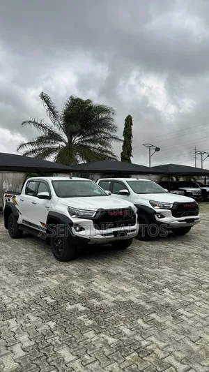 New Toyota Hilux 2025 White
