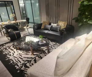 Elegant Lounge Sofa Couch
