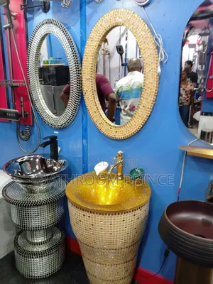 Luxury Gold Freestand Basin and Mirror