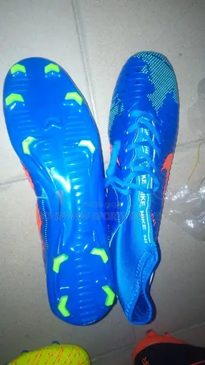 Nike Size 44 Boot