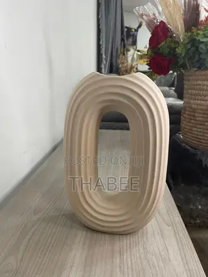 Beige Nordic Vase Vertical