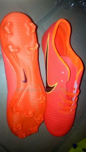 Nike Size 44 Boot