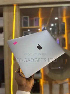 Laptop Apple MacBook Pro 2020 16GB Apple M1 SSD 512GB