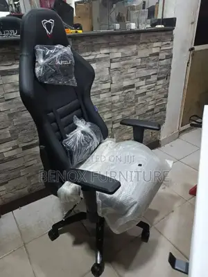 High Classic Ergonomic Leather Swivel Chair