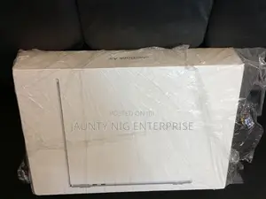New Laptop Apple MacBook Air 24GB Apple M4 SSD 512GB