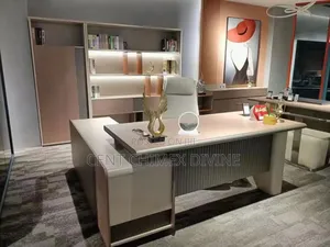 Amazing 1.8 Meters Office Table