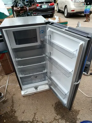Hisense Standing Fridge 150l