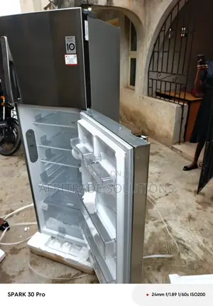 Large Lg Fridge 308l – Perfect for Restaurants/Offices