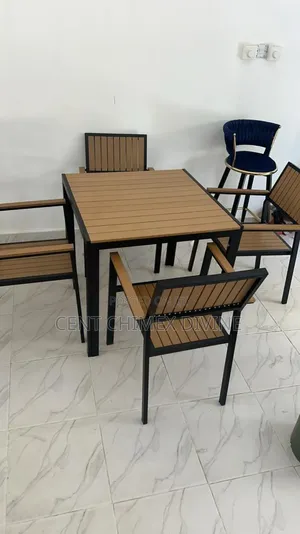 Standard Quality Outdoor Restaurant Dinning Water Resistant