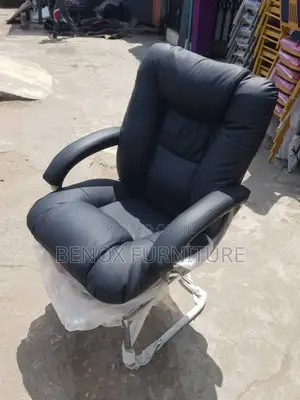 Executive Director Leather Visitors Chair