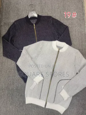 Men Luxury Sweater With Zip in Front
