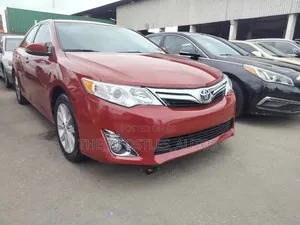 Toyota Camry XLE 4dr Sedan w/Prod. End 11/13 (2.5L 4cyl 6A) 2014 Red